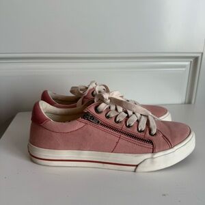 Taos Footwear Pink Sneakers with Comfort and Style